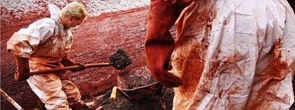 Jan Cága, ze série Toxické bahno v Maďarsku, ze soutěže Štíty Viléma Heckela. Foto: Jan Cága / Štíty Viléma Heckela