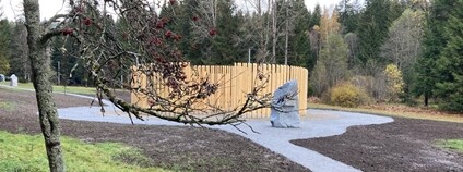 Lesy České republiky vybudovaly na Boubíně Strom duší, pietní místo tragicky zemřelých při práci v lese Foto: Lesy ČR