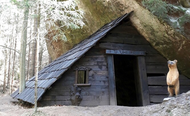 Uhlířova chaloupka na naučné stezce Česká silnice v Národním parku České Švýcarsko