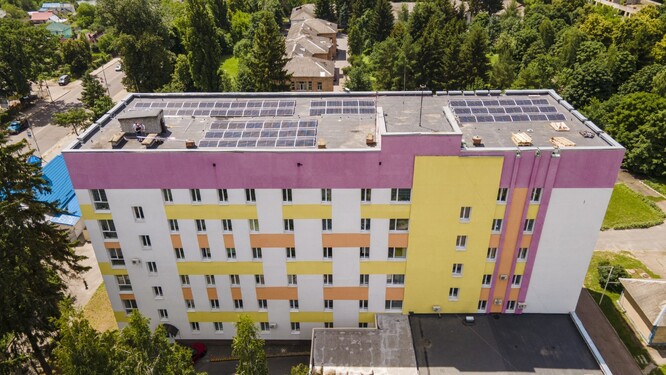 Nemocnice v Žytomyru, vybavená fotovoltaickou elektrárnou.