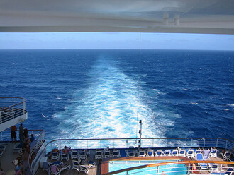 Rekordní pokuta je „odůvodněna“ hned několika body. Tím, že v případě Princess Cruises se rozhodně nejedná o nějaké nahodilé pochybení v nakládání s odpady, ale soustředěnou aktivitu, ke které docházelo cíleně nejméně deset let. A co popudilo soudní dvůr ještě více, byla snaha této společnosti „zahladit stopy“po svém počínání