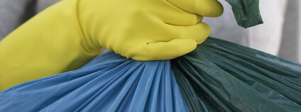 Vynášení odpadků Foto: bikeriderlondon / Shutterstock