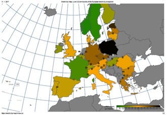 Online zobrazení emisí ukazuje, že státy využívající kombinaci jádra a obnovitelných zdrojů mají nízké emise a jsou zbarveny do zelena (https://www.electricitymap.org/ ).