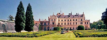 Lednice se zámkem je součástí Lednicko-valtického areálu, který je přes 20 let zapsaný do Seznamu světového kulturního dědictví UNESCO.