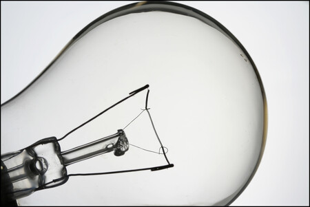 Americké ministerstvo energetiky se rozhodlo zrušit zákaz neúsporných žárovek, který měl ve Spojených státech vstoupit v platnost začátkem příštího roku. / Ilustrační foto