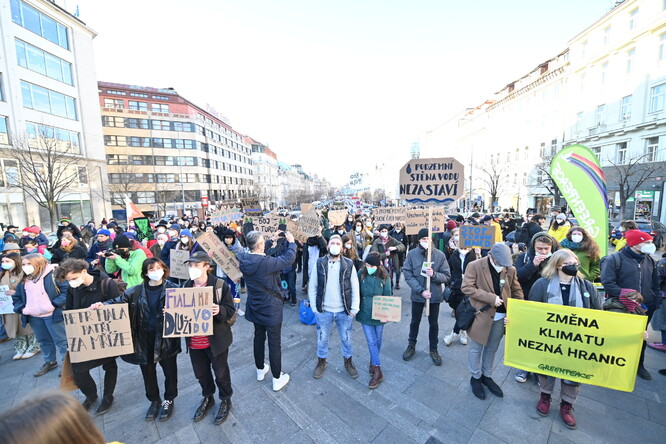 Demonstrace proti slabé dohodě o dole Turów.