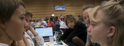 Mezinárodní summit studentů stávkujících za ochranu klimatu ve švýcarském Lausanne Mezinárodní summit studentů stávkujících za ochranu klimatu ve švýcarském Lausanne