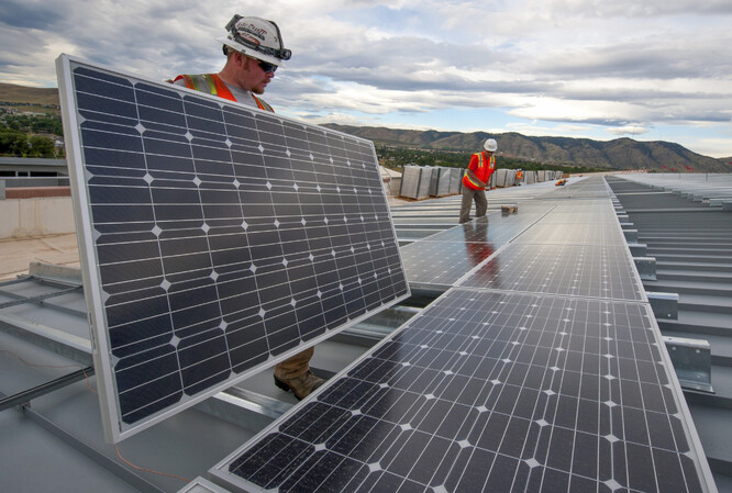 Instalace solárních panelů v roce 2023 trhala rekordy. Jako každý rok.