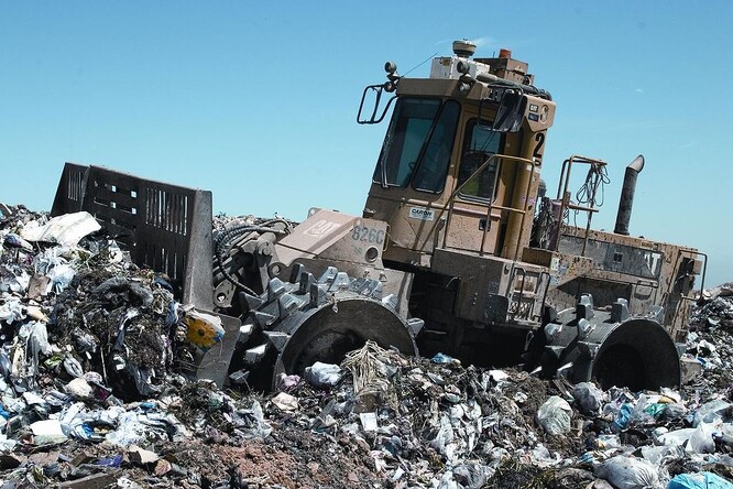 Komunálního odpadu připadlo na jednoho člověka podle úřadu průměrně 551 kilogramů ročně, zhruba o sedm kilogramů víc než v předchozím roce.
