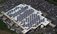 Walmart se solárními panely na střeše