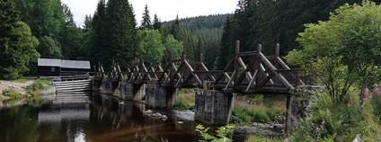 Hradlový most „Rechle“ u Modravy. Foto: Mojmir Churavy Wikimedia Commons Hradlový most „Rechle“ u Modravy. Foto: Mojmir Churavy Wikimedia Commons