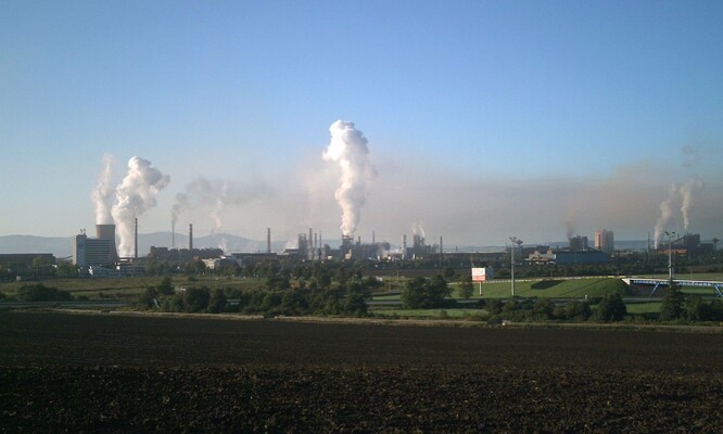 K dvoucifernému meziročnímu růstu vyprodukovaných emisí na Slovensku loni podle analytiků přispěla téměř výhradně místní divize amerických oceláren U.S. Steel.