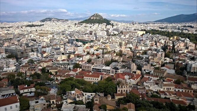 "Bude se nám dýchat lépe," uvedla o kapesních parcích jedna z obyvatelek rezidenční čtvrtí v Aténách.