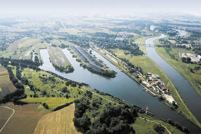Na ilustračním snímku přístav Koźle.
