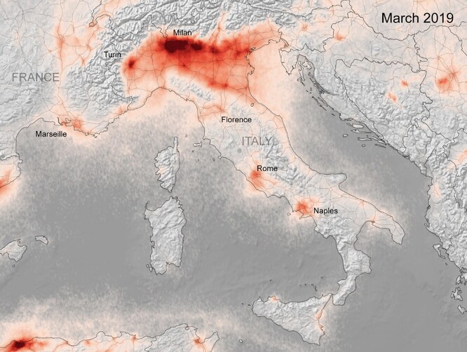 Koncentrace oxidu dusičitého nad Itálií v březnu 2019.