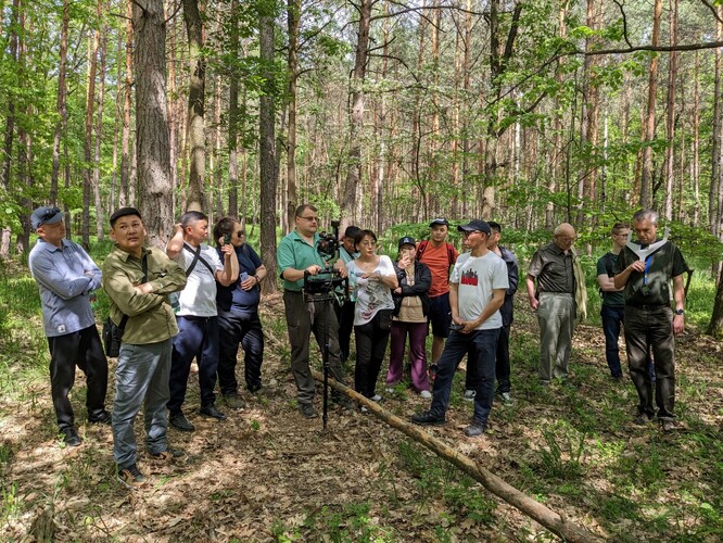 Mongolská delegace při prezentaci sběru dat NIL metodou FieldMap  s pracovníky Ústavu pro hospodářskou úpravu lesů.