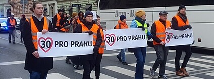 Magistrálou prošel třetí protestní pochod za třicítku pro Prahu Foto: posledni-generace.cz