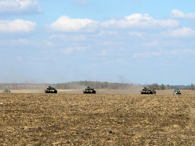 Operace ukrajinských tanků na východě Ukrajiny v roce 2016.