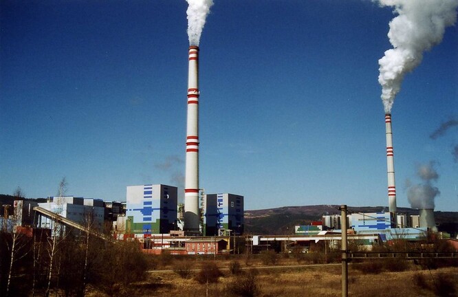 Představenstvo ČEZ podle aktivistů dále uvedlo, že konkrétně uhelná elektrárna Prunéřov II bude uzavřena nejpozději na konci roku 2030.