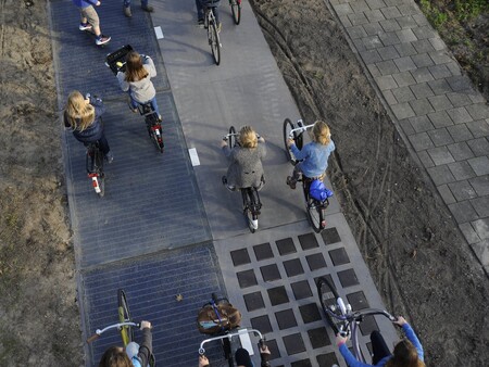 Výrazný neúspěch solární silnice v Tourouvre au Perche pokazil reputaci projektům, které naopak výtečně fungují: třeba 70 metrů dlouhý úsek cyklostezky v holandském Krommenie, padesátimetrový solární cíp na letišti Amsterodam Schiphol nebo stometrový solární pruh na cyklostezce v Rotterdamu. Nedá se tedy říct, že by solární vozovky nefungovaly. Jen se zatím hodí spíš pro cyklostezky než rušný provoz silnic.