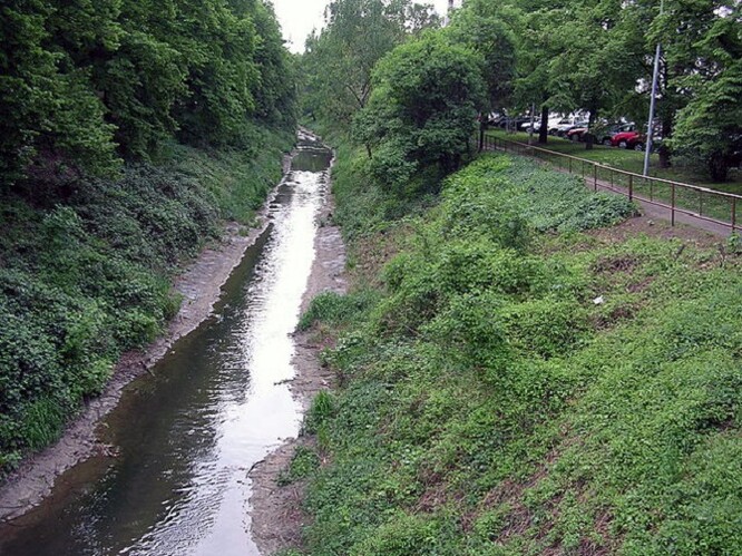 Botič je s délkou 34,5 kilometru jedním z nejdelších pražských potoků. / Ilustrační foto