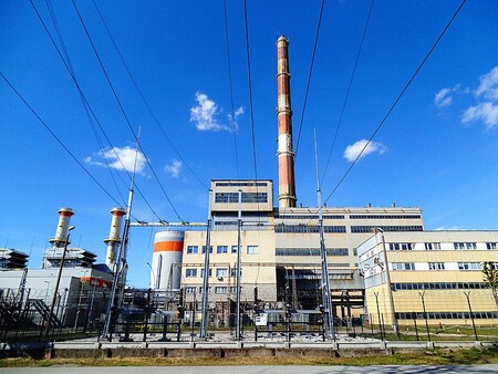 Polsko vyrábí většinu elektřiny z uhlí, jeho podíl ale plánuje snížit kvůli rostoucím nákladům na emise oxidu uhličitého.
