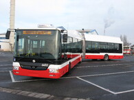 Hybridní autobus
