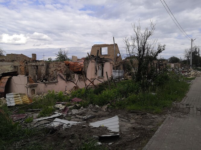 Rozstřílený rodinný dům v Buči po invazi ruských vojsk.
