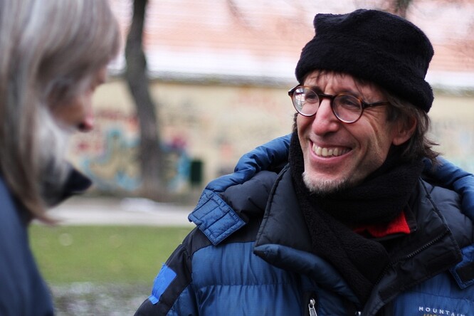 Americký filosof a kulturní ekolog David Abram při návštěvě Prahy
