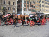 Koněm tažený kočár na Piazza di Spagna, Řím