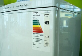 Energetický štítek na lednici v době, kdy bylo ještě všechno v pořádku.
