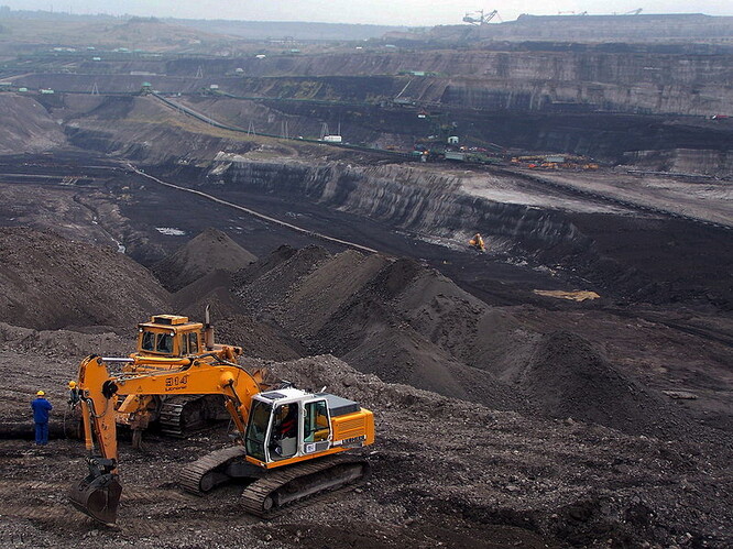 Hnědouhelný důl v Turówě by se měl postupně rozšířit na 30 kilometrů čtverečních, Poláci plánují těžit až do hloubky 330 metrů pod úrovní okolního terénu. / Ilustrační foto