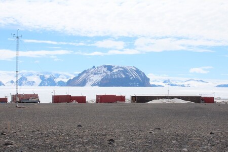 Účastníci expedice na antarktické základně každoročně studují nejen bakterie, ale také další formy života