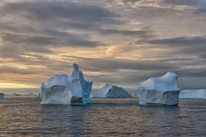 Pokud lidstvo dosáhne cíle dvou stupňů Celsia, bude pravděpodobně led na severním pólu do roku 2050 během lét výrazně roztávat. / Ilustrační foto