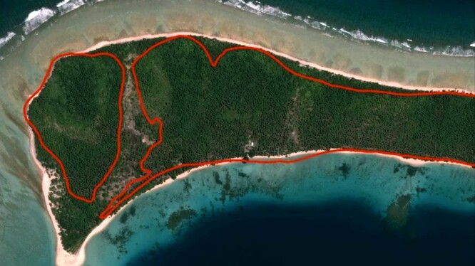 Dnešní rozloha ostrova Jeh, červeně rozloha v roce 1943
