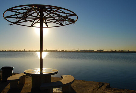 Extrémní horka mají Irák sužovat i po zbytek týdne. Extrémní horka mají Irák sužovat i po zbytek týdne.