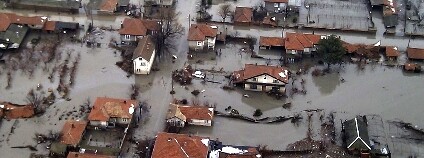 Bulharská obec Biser zaplavená poté, co se nad ní protrhla přehrada