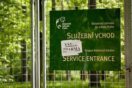 Venkovní expozice botanické zahrady byly v roce 2011 sloučeny a oploceny. To se týkalo i plochy lesoparku, která byla do té doby volně přístupná