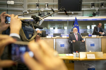 Pro větší nezávislost Evropy. Miguel Arias Cañete Pro větší nezávislost Evropy. Miguel Arias Cañete