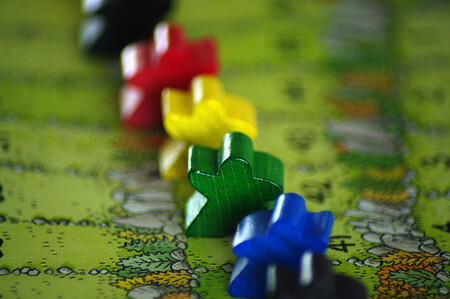 Svoji „zelenou“ alternativu má například populární hra Carcassonne. Její varianta Lovci a sběrači vás zavede až do dalekého pravěku