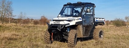 Terénní elektromobil v rezervaci velkých kopytníků. Foto: Dalibor Dostál Česká krajina Terénní elektromobil v rezervaci velkých kopytníků. Foto: Dalibor Dostál Česká krajina