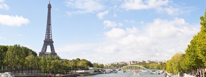 Řeka Seina a Eiffelovka Foto: Depositphotos