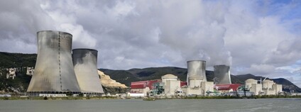 Jaderná elektrárna Cruas-Meysse poblíž Montelimar Foto: Depositphotos