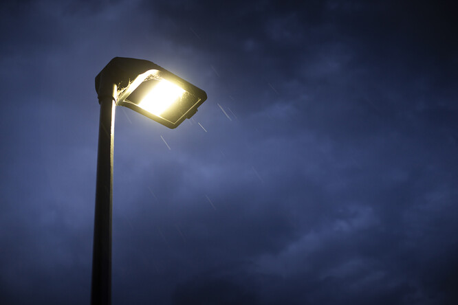 Míra umělého osvětlení v noci podle Hladíka stoupá ročně téměř o deset procent a aktuálně více než 80 procent světové a více než 99 procent evropské populace žije v noci pod osvětlenou oblohou.