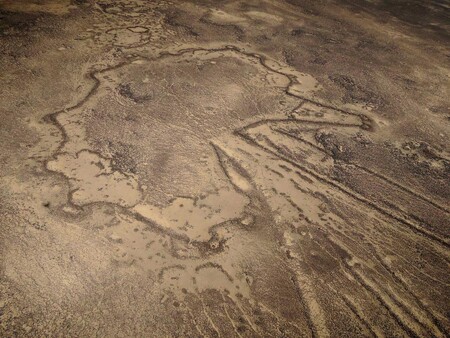 Letecký snímek pouštního draka, důmyslné pasti. Snímek pochází z východního Jordánu.
