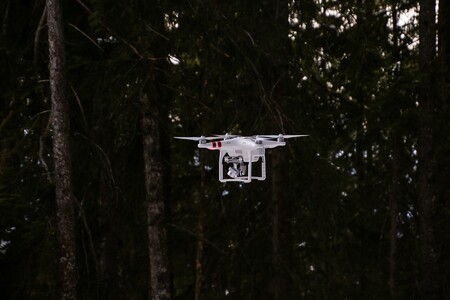 Úřad pro civilní letectví zpřísnil pravidla pro letový provoz, včetně dronů, nad národními parky. / Ilustrační foto