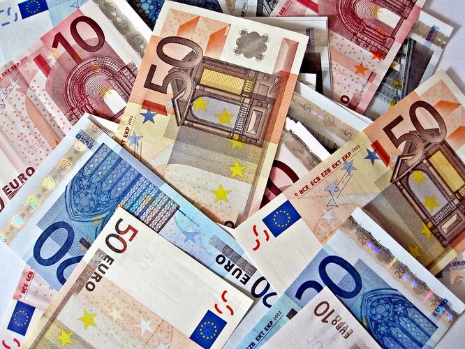 Hromádka euro bankovek