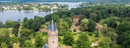 Flatowturm im Park Babelsberg Foto: Raimond Spekking & Superbass Wikimedia Commons Flatowturm im Park Babelsberg Foto: Raimond Spekking & Superbass Wikimedia Commons