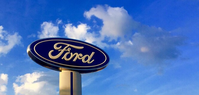Ford je po automobilce General Motors (GM) druhým největším výrobcem aut ve Spojených státech.