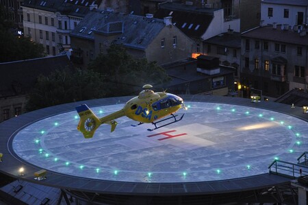 Nemocnice původně zvažovala, že heliport ochrání pomocí sítí. To by ale bylo drahé a neestetické.
